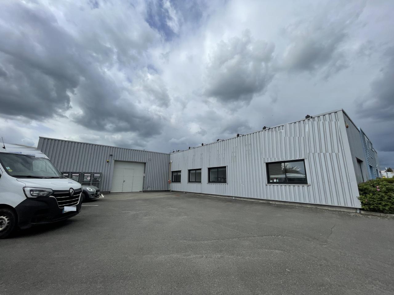 Local d'activité Saint-Jean-de-la-Ruelle 940m² Location local d'activité Saint-Jean-de-la-Ruelle Loiret OLACT2423128 4